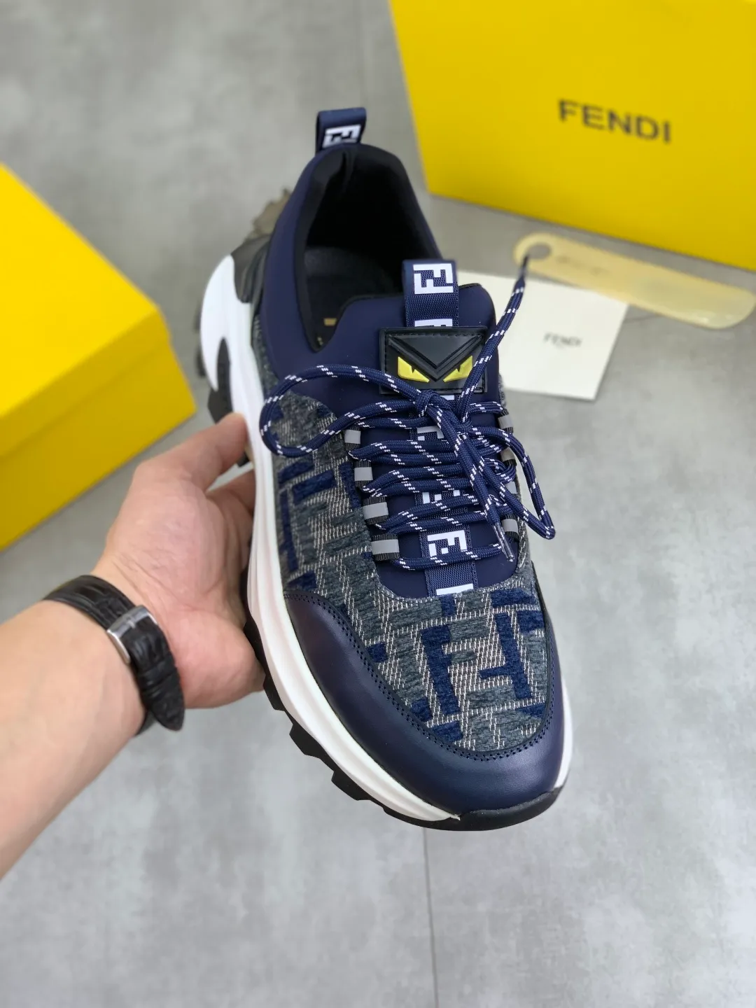 ​Men's shoes 💰P440 💰【New】Little monster 🆘 New FENDI 🕶️🕶️Simple routing effect, showing an elegant and cool driving shoe 🎬Using imported calfskin + first-layer pigskin lining🐂Excellent material🎬Detailed workmanship 🤗Comfortable foot feel➰➰. ​Pair it with any outfit to show your taste and temperament, low-key luxury ♻️Design ​simple and elegant ​noble and fashionable 🍃​Very loved and favored by trendy men 💓❤️Size: 38-44 (45 customized) 3️⃣ colors available